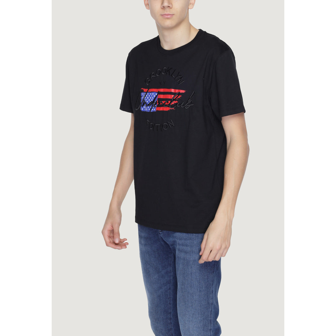 Underclub Men T-Shirt